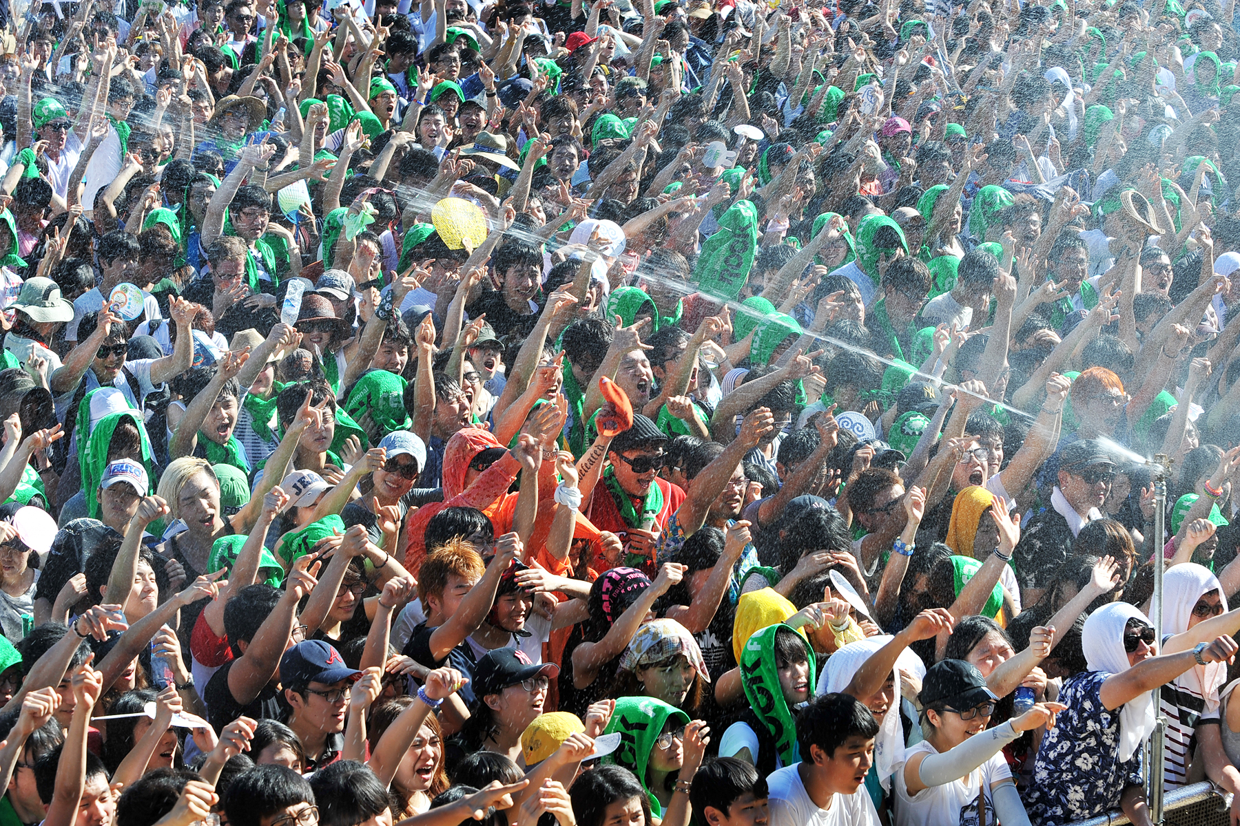 문화-크기줄여좌측사진- 록페스티벌2012.8.3_(15)-4.jpg